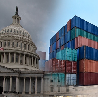 Ein Bild mit dem Kapitol der Vereinigten Staaten auf der linken Seite und mehreren Fracht-Containern im Hintergrund auf der rechten Seite