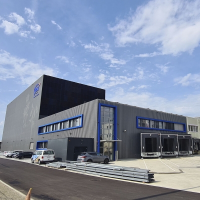 Eine Fabrikhalle in eine Industriegebiet